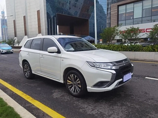 Заказать MITSUBISHI OUTLANDER