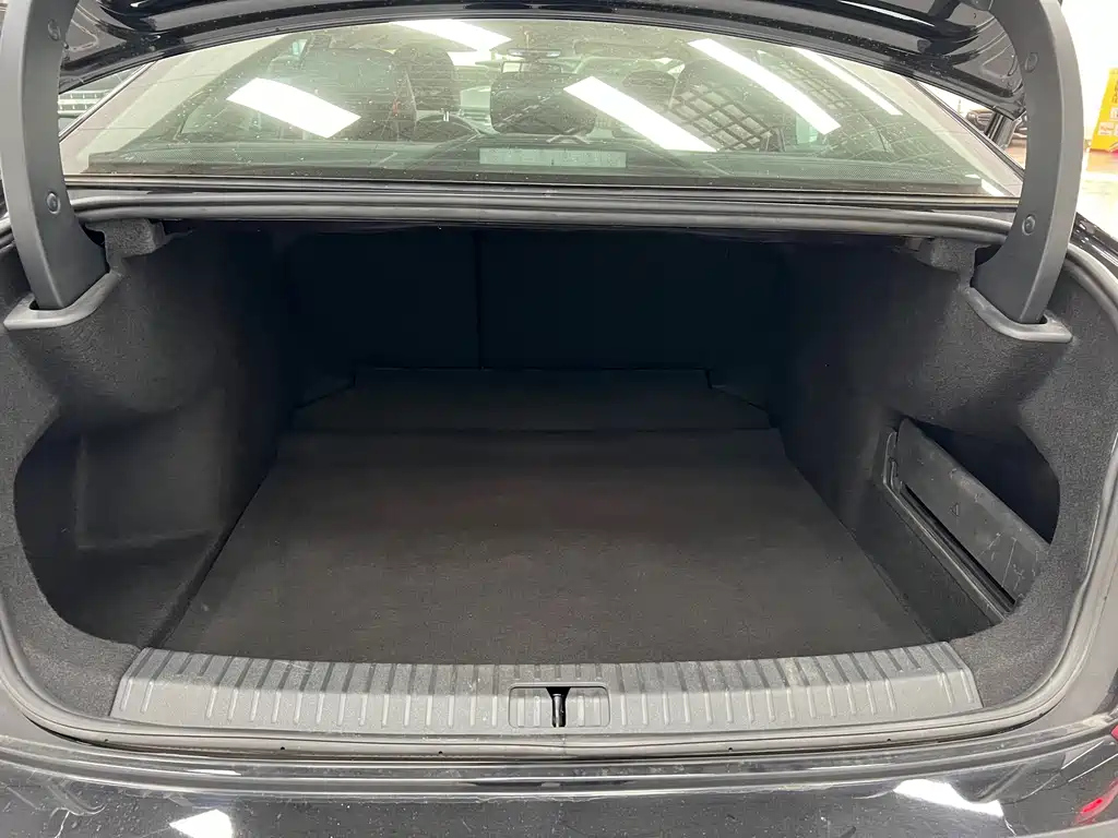 VOLKSWAGEN PASSAT 2021