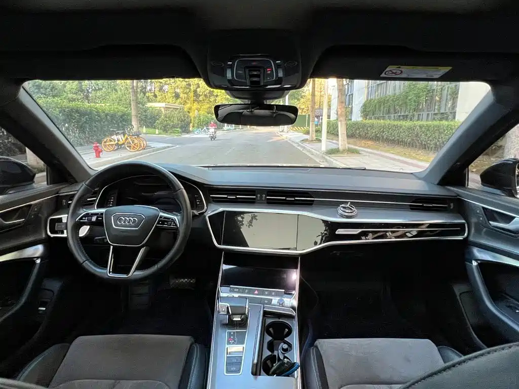 AUDI A6L 2020