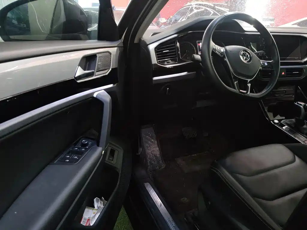 VOLKSWAGEN TAYRON 2022