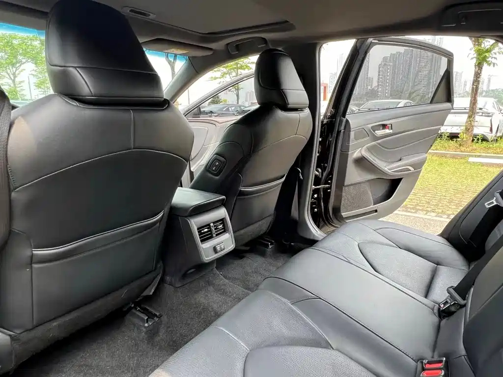 TOYOTA AVALON 2020