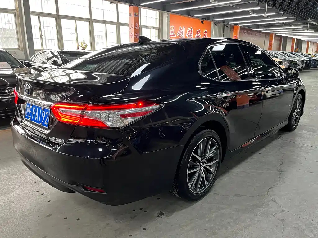 TOYOTA CAMRY 2023
