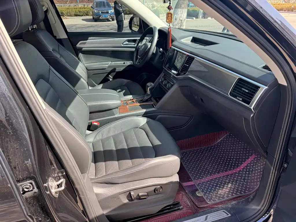 VOLKSWAGEN TOURAN 2020