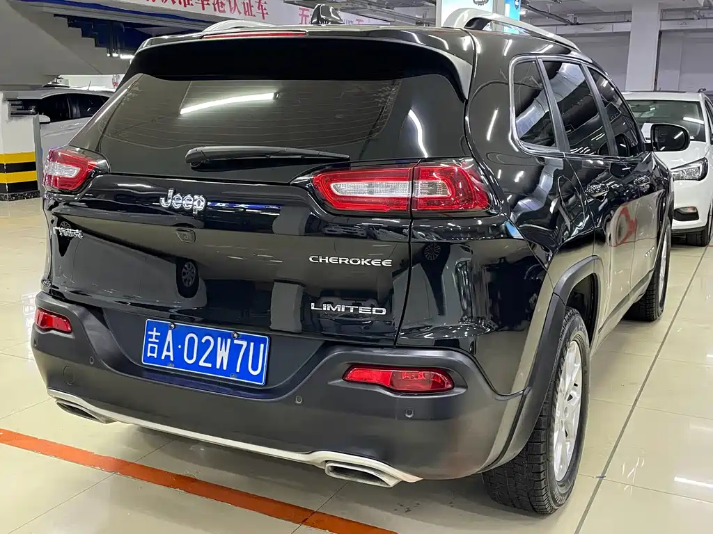JEEP CHEROKEE 2018