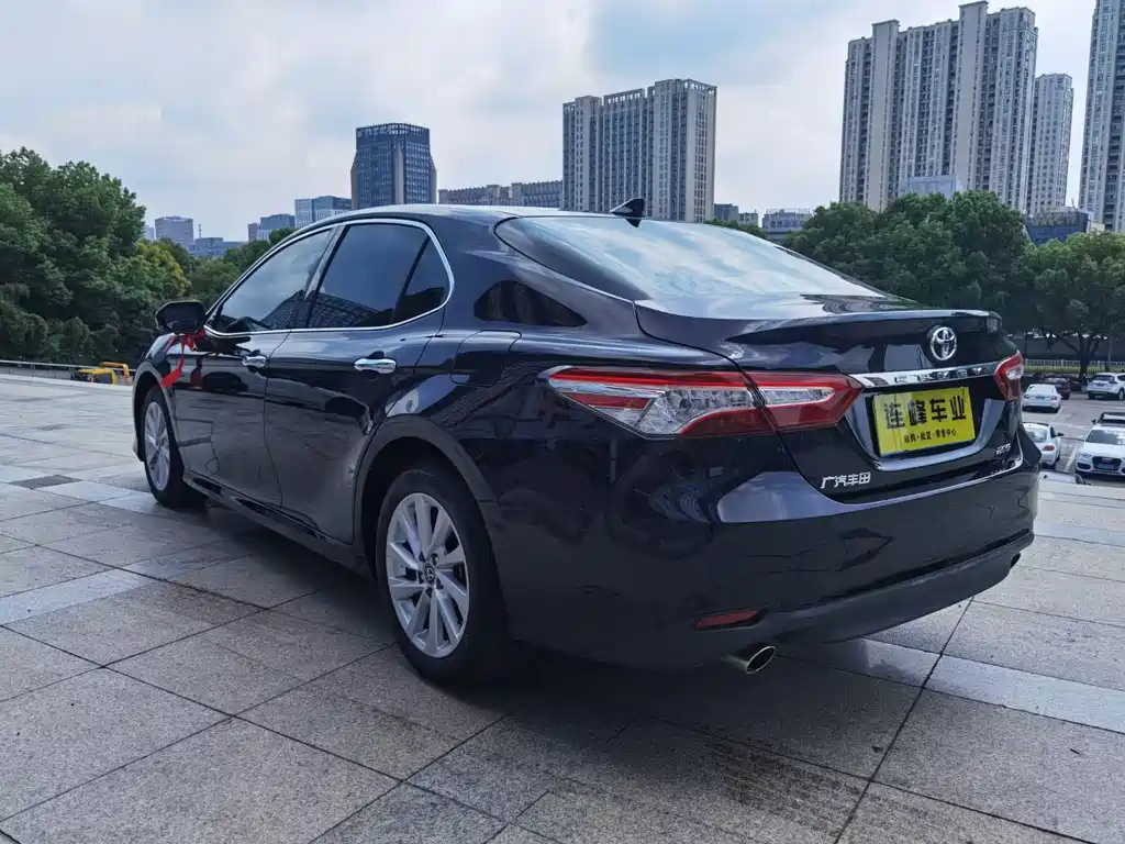 TOYOTA CAMRY 2021