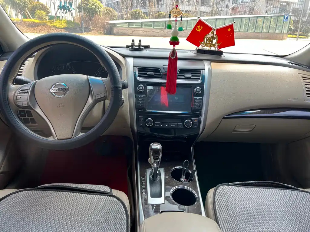 NISSAN TEANA 2014