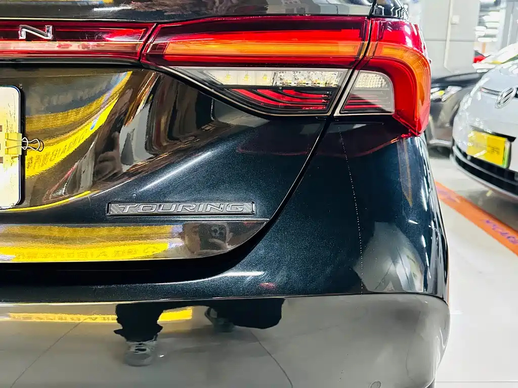 TOYOTA AVALON 2019