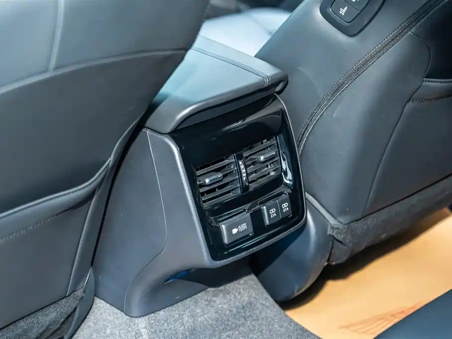 TOYOTA AVALON 2022