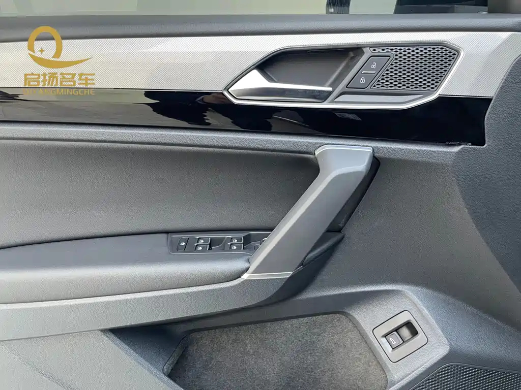 VOLKSWAGEN TAYRON 2022