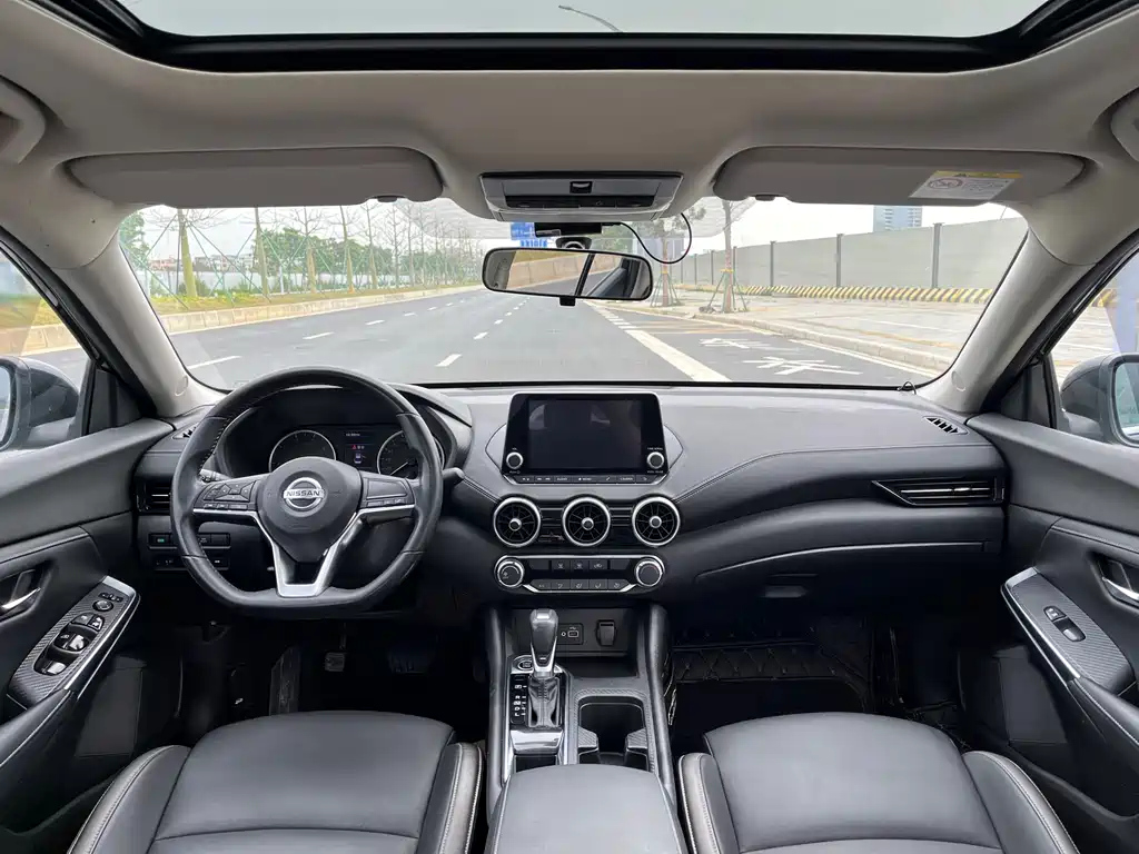NISSAN SYLPHY 2019