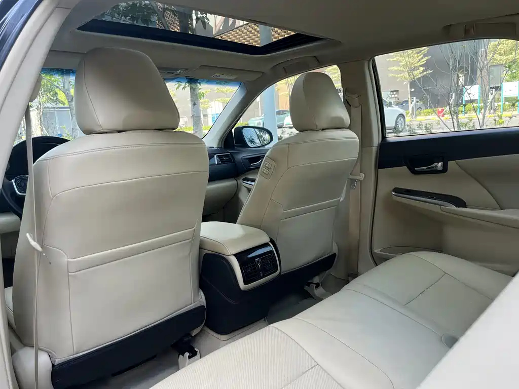 TOYOTA CAMRY 2016