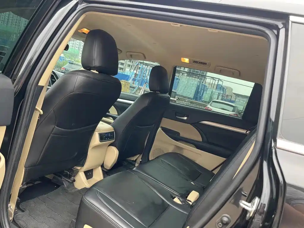 TOYOTA HIGHLANDER 2021