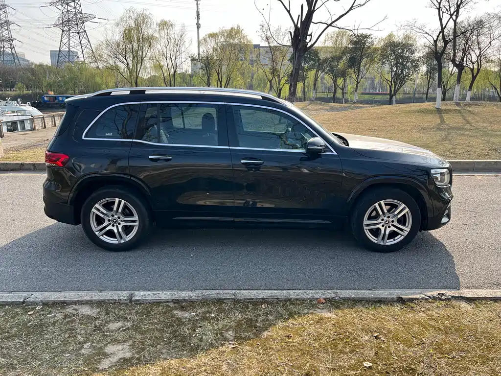 MERCEDES BENZ GLB 2020