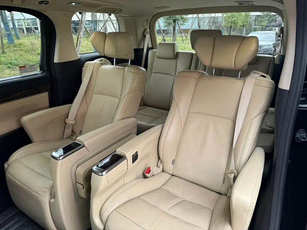 TOYOTA ALPHARD 2019