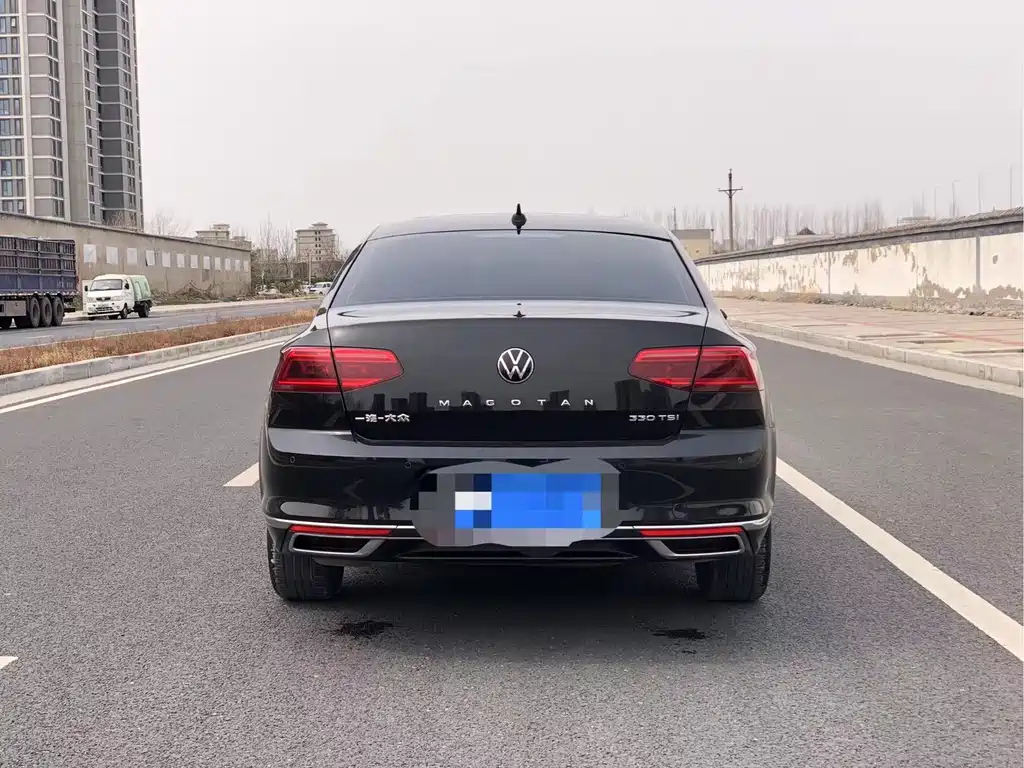 VOLKSWAGEN MAGOTAN 2021