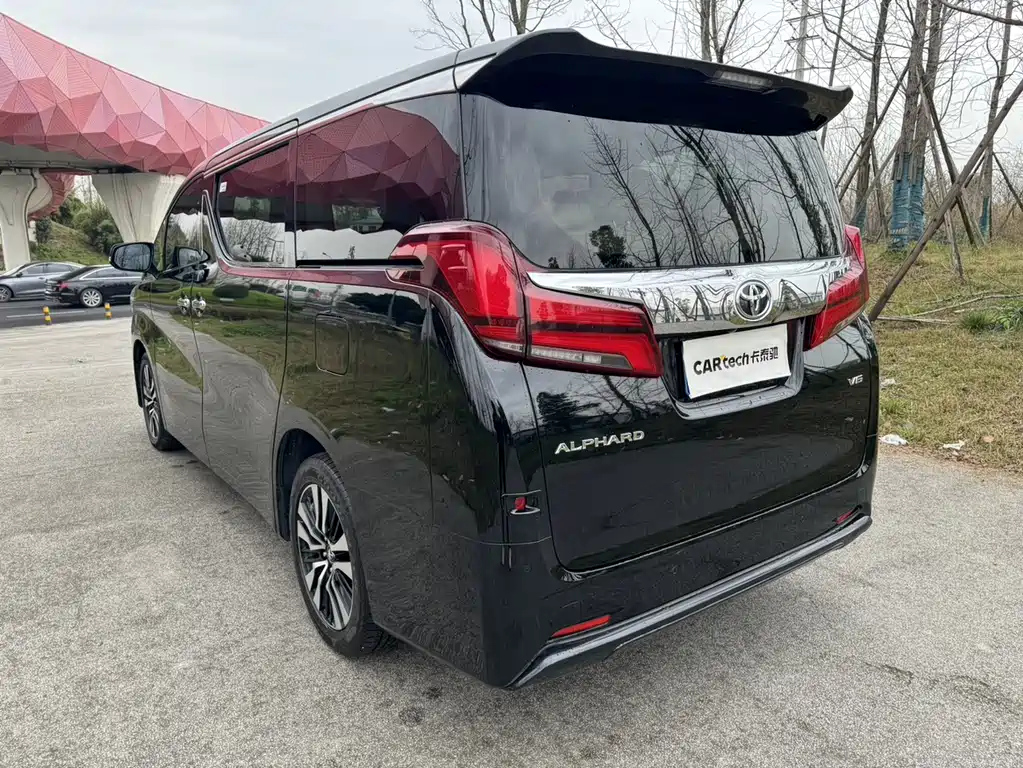 TOYOTA ALPHARD 2019