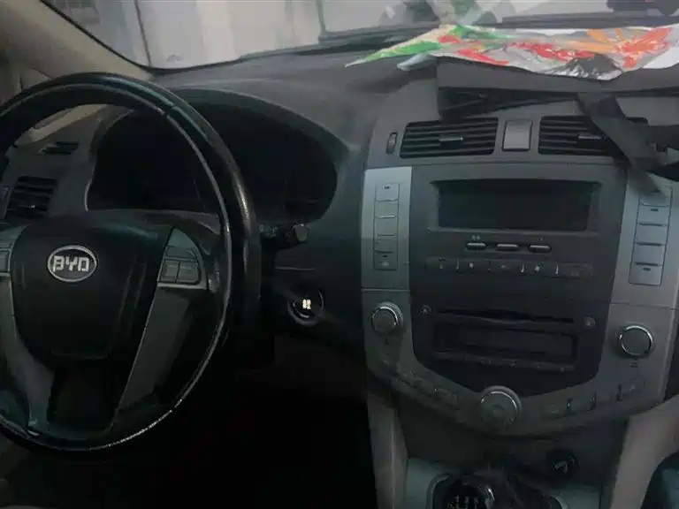 BYD S6 2013