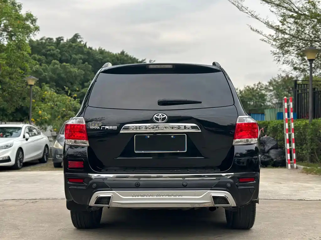 TOYOTA HIGHLANDER 2013