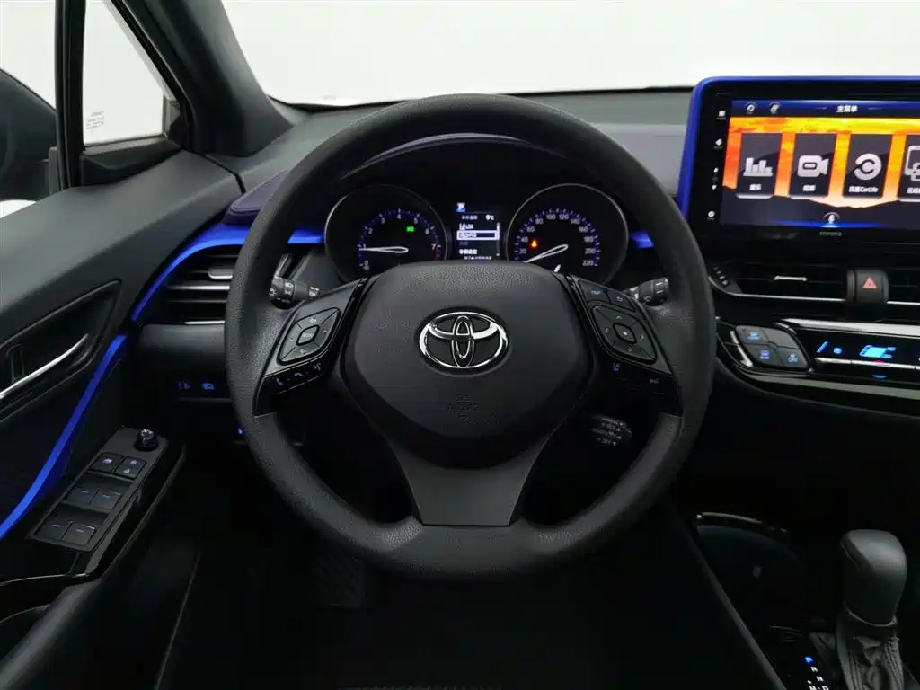 TOYOTA IZOA 2021