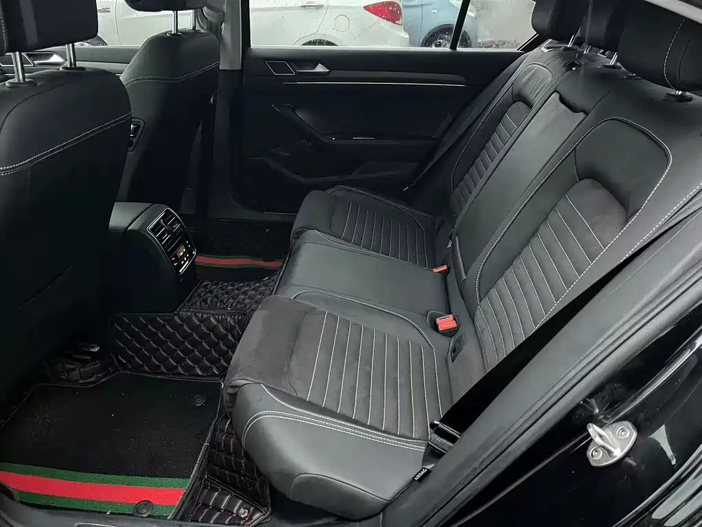 VOLKSWAGEN MAGOTAN 2021