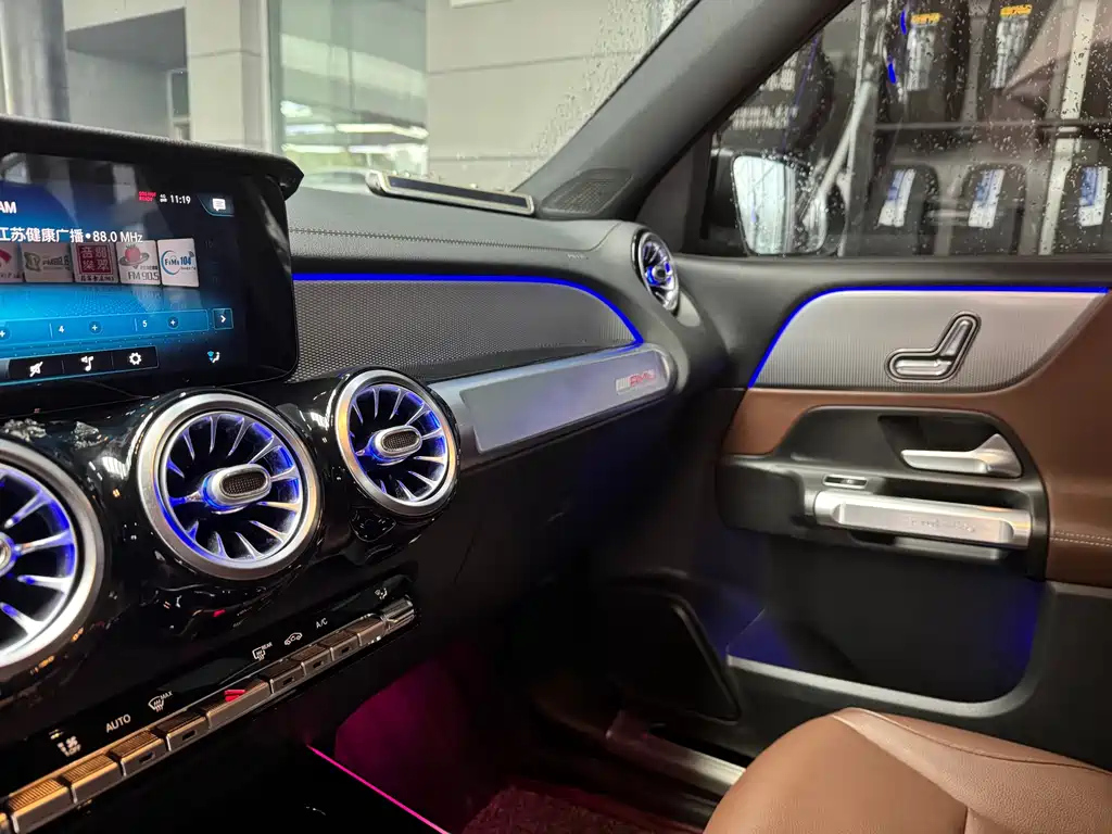 MERCEDES BENZ GLB 2022