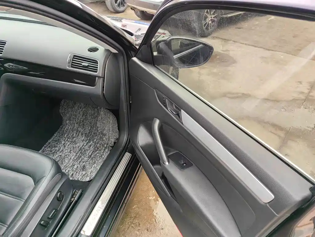 VOLKSWAGEN PASSAT 2015