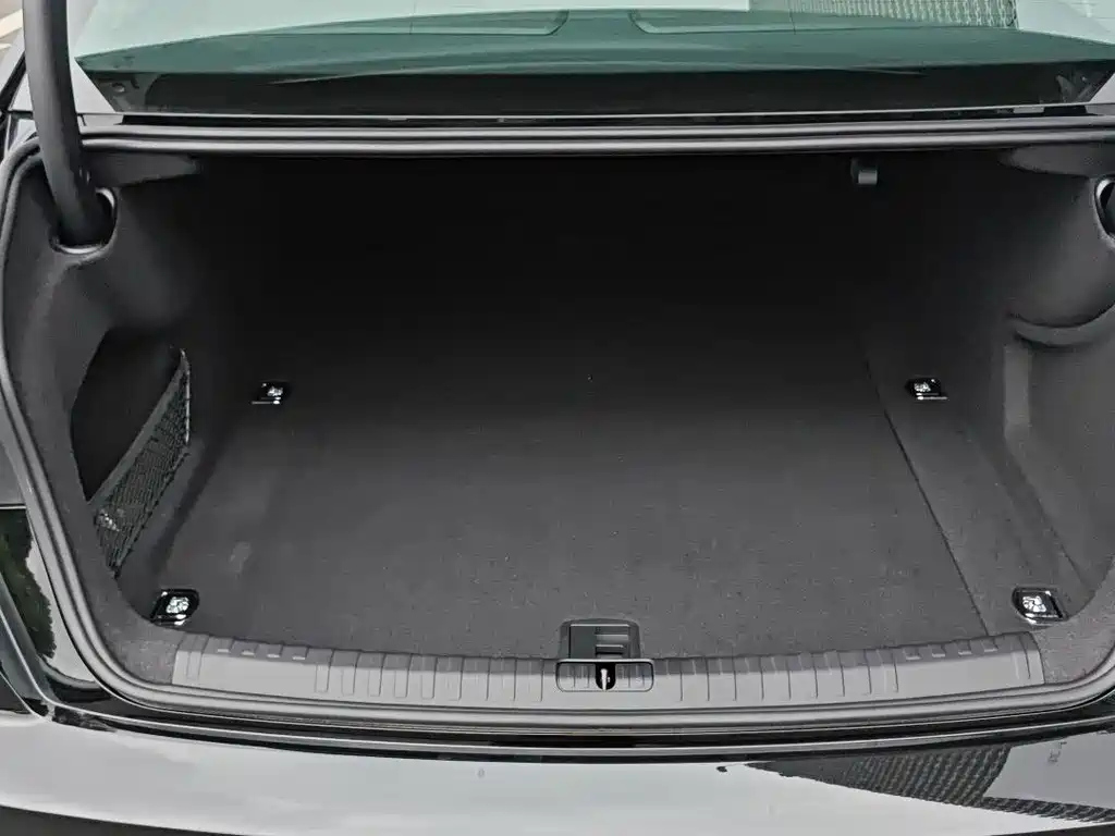 AUDI A6L 2023