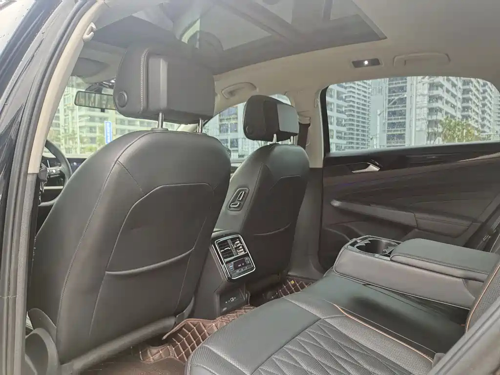 VOLKSWAGEN PASSAT 2021