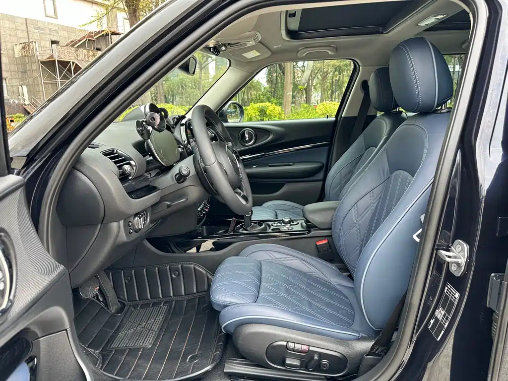 MINI CLUBMAN 2022