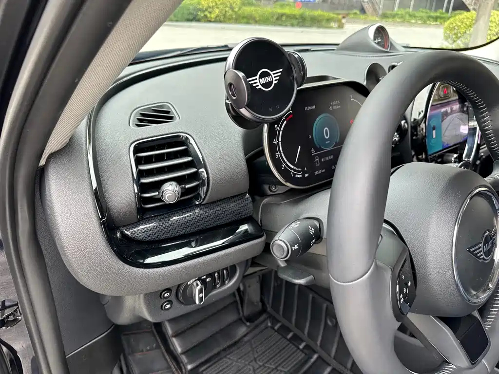 MINI CLUBMAN 2022