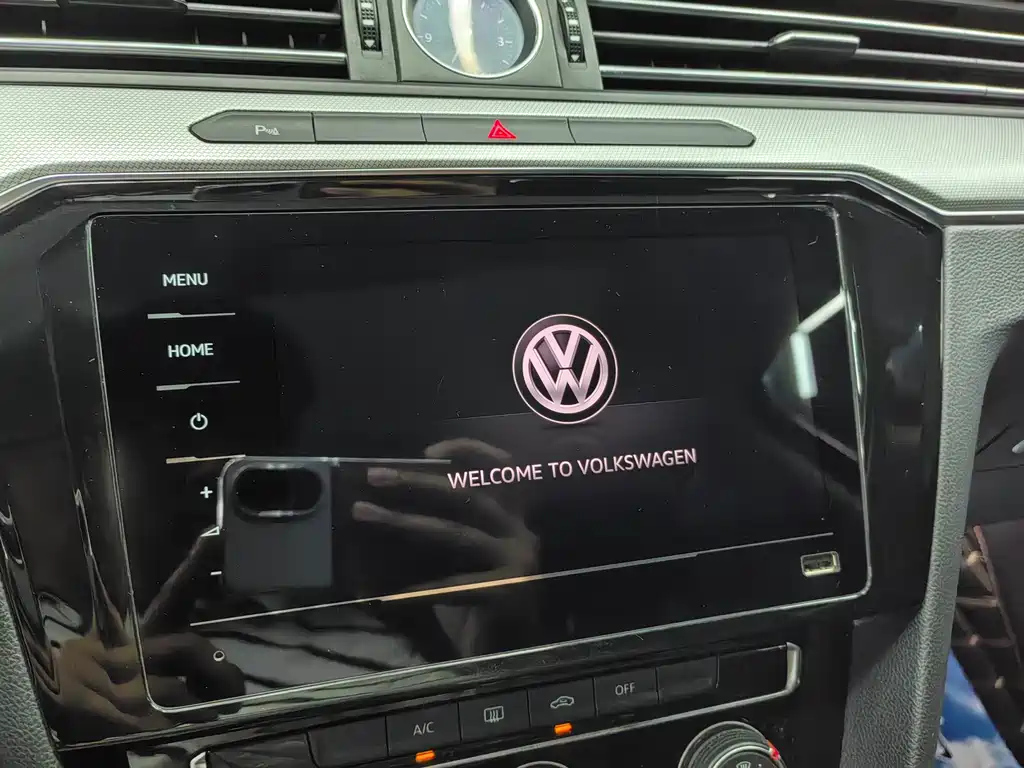 VOLKSWAGEN MAGOTAN 2020