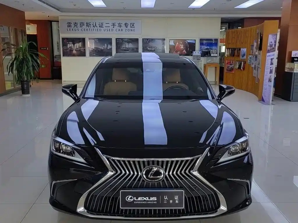 LEXUS ES 2021