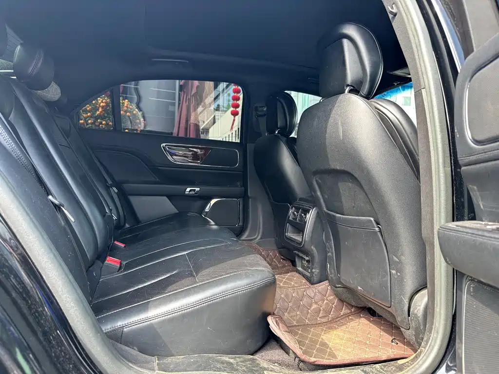 LINCOLN CONTINENTAL 2018