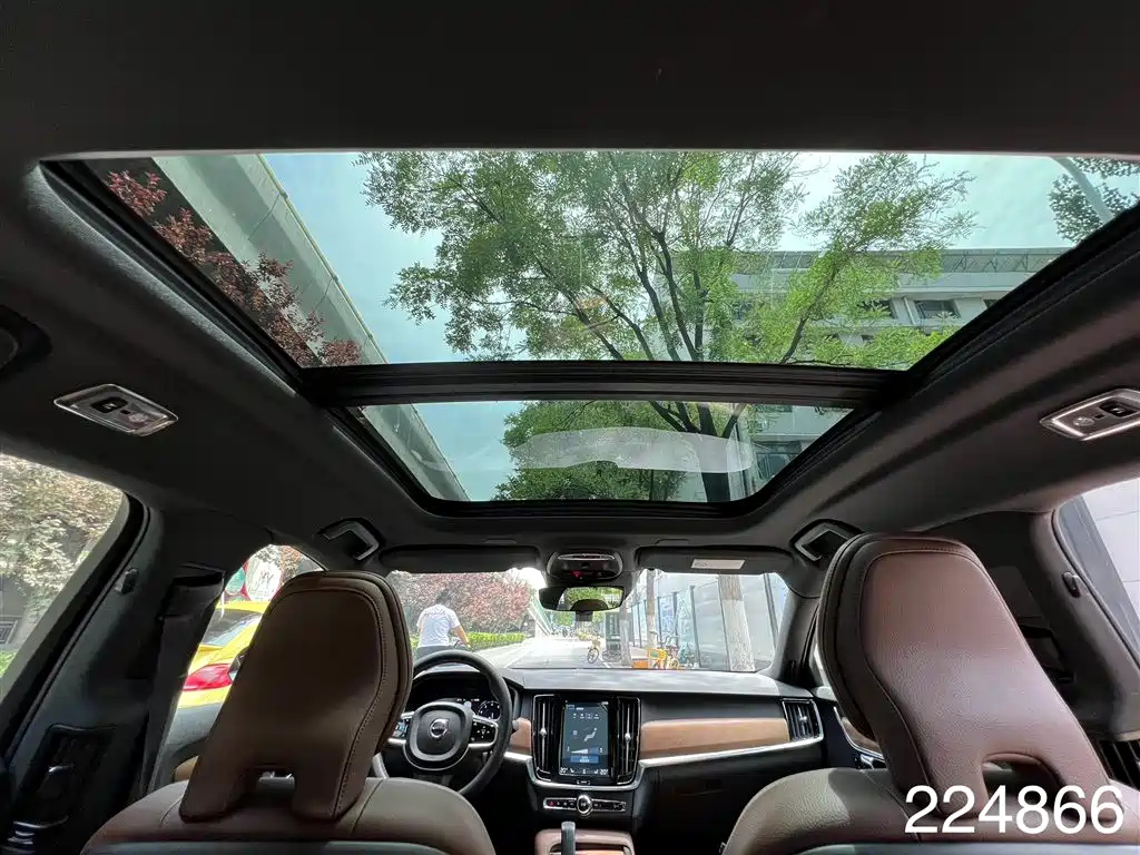 VOLVO S90 2021