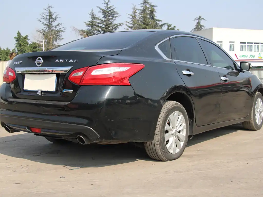 NISSAN TEANA 2018