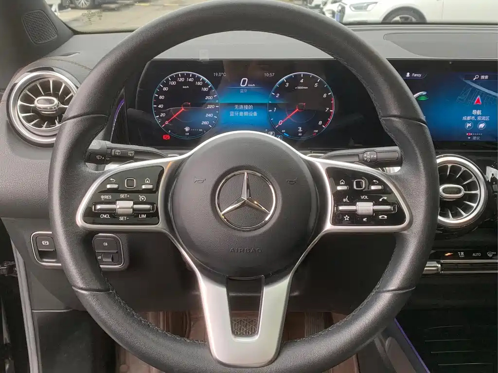 MERCEDES BENZ GLB 2020