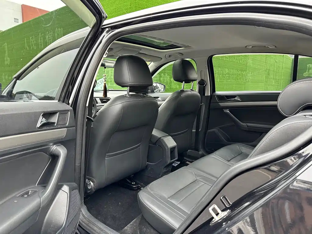 VOLKSWAGEN LAVIDA 2018