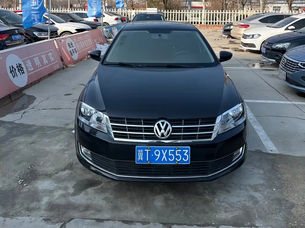 VOLKSWAGEN LAVIDA 2015