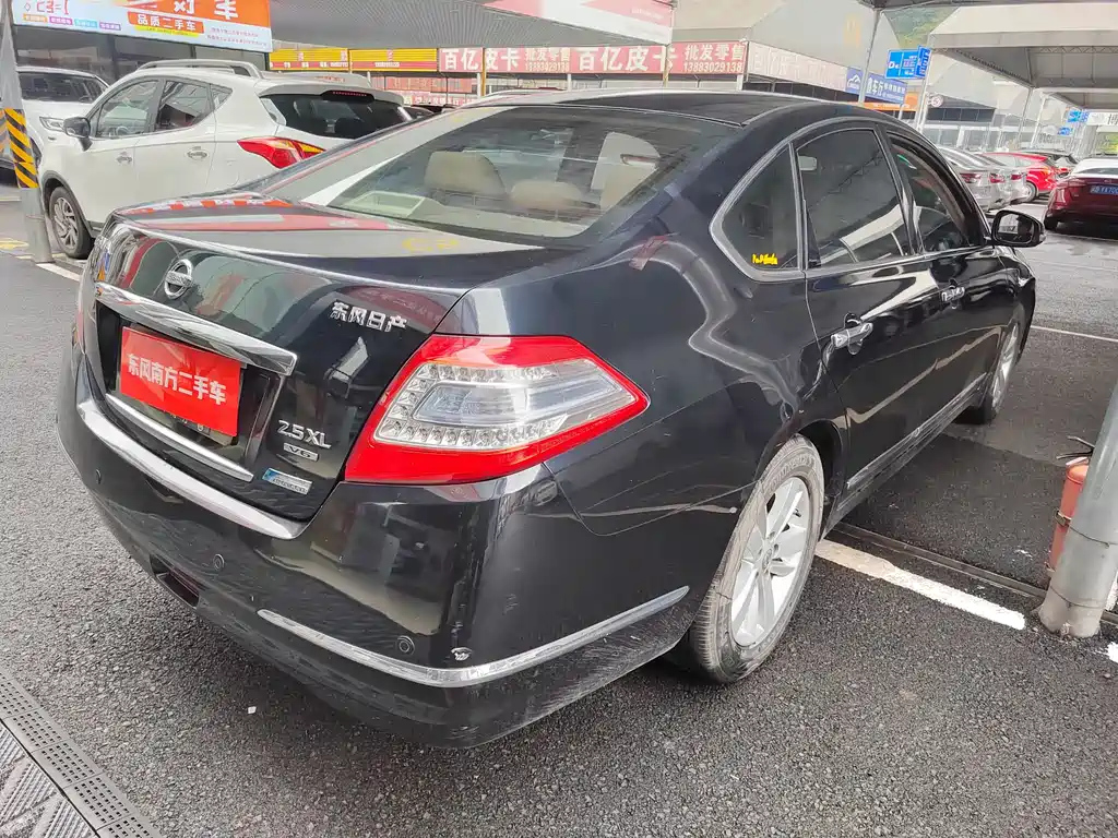 NISSAN TEANA 2012