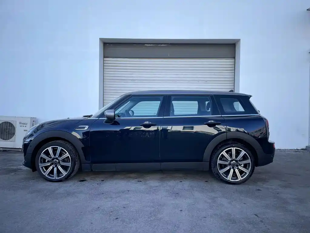 MINI CLUBMAN 2022
