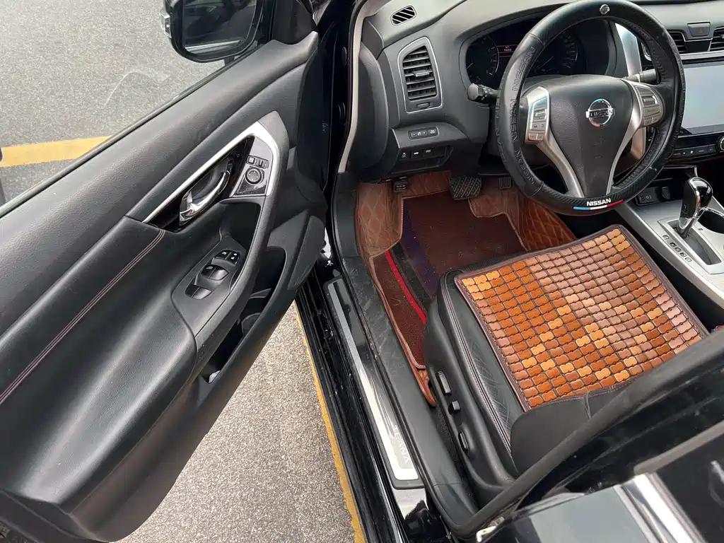NISSAN TEANA 2017