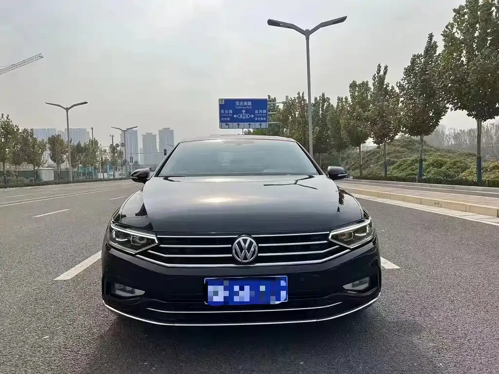 VOLKSWAGEN MAGOTAN 2020