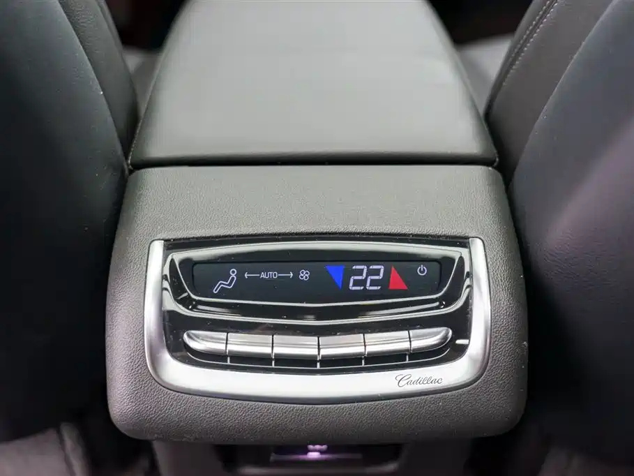 CADILLAC XT6 2020