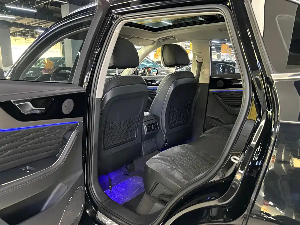 HONGQI HS5 2023