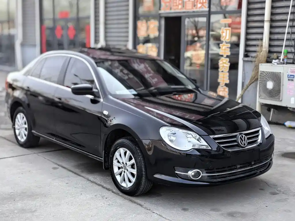VOLKSWAGEN BORA 2012