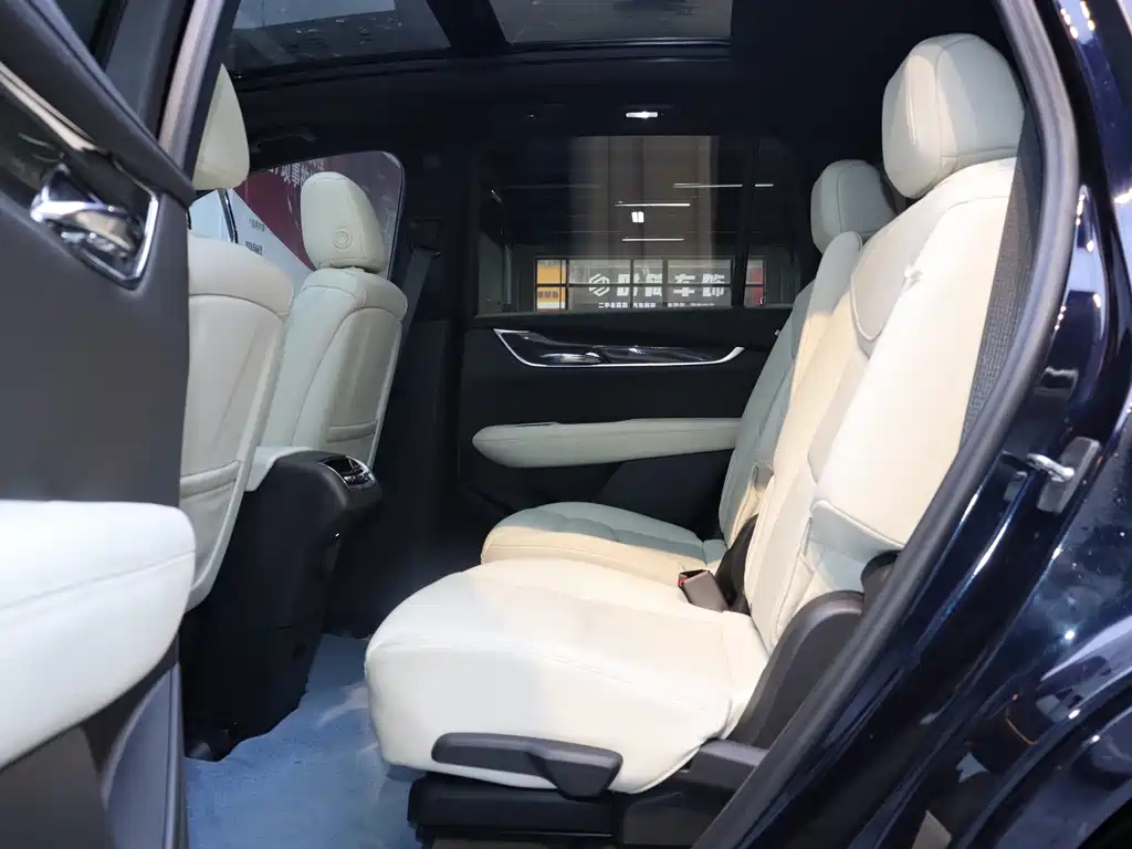 CADILLAC XT6 2021