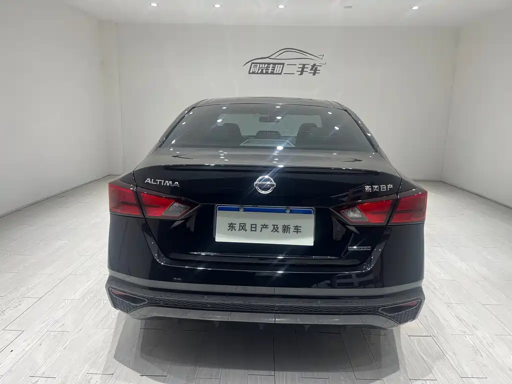 NISSAN TEANA 2021