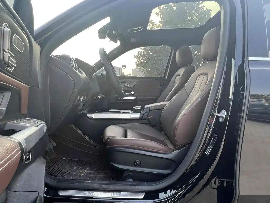 MERCEDES BENZ GLB 2021