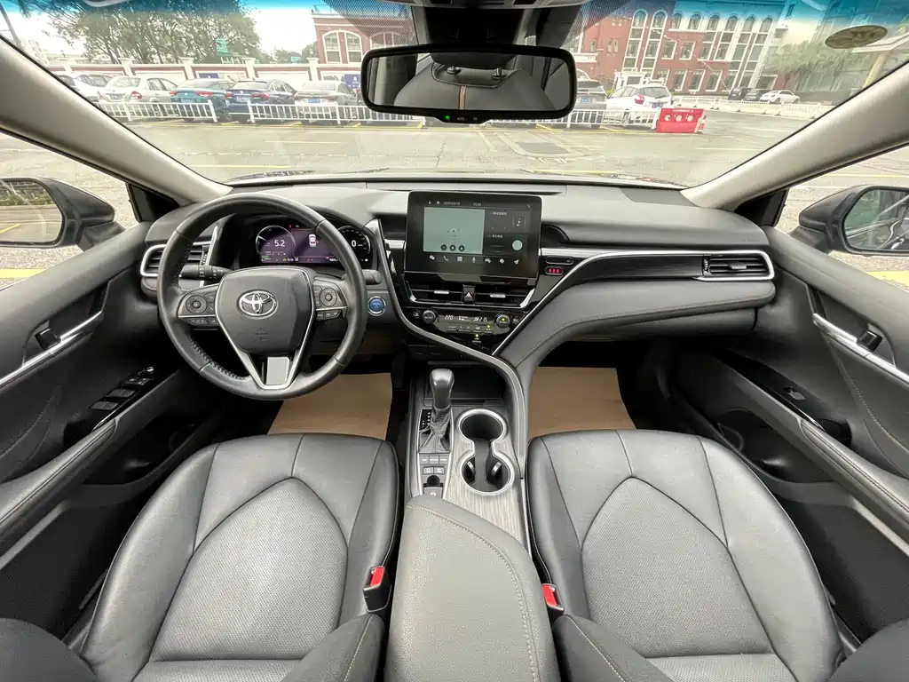 TOYOTA CAMRY 2021