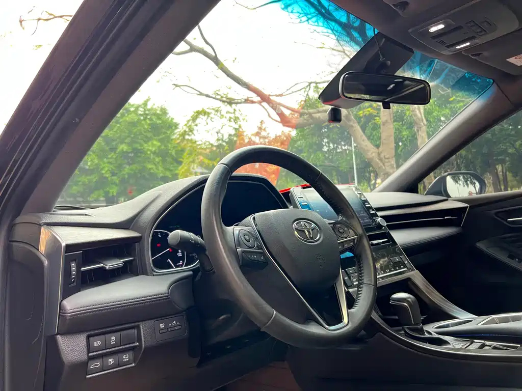 TOYOTA AVALON 2020